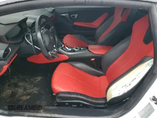 2017 Lamborghini Huracan z VIN ZHWUC2ZF5HLA08238, wystawiony jako Copart lot #80976764 z przebiegiem 28 932 mil mil oraz Szkoda całkowita • Salvage title. Historia ofert i sprzedaży dostępna na DreamBid. Obrazek 7.