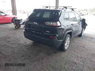 2020 Jeep Cherokee Latitude z VIN 1C4PJLCB1LD535765, wystawiony jako IAAI lot #41580618 z przebiegiem 56 040 mil mil oraz . Historia ofert i sprzedaży dostępna na DreamBid. Obrazek 4.
