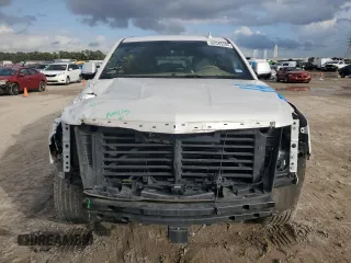 2018 Cadillac Escalade Platinum z VIN 1GYS4DKJXJR196594, wystawiony jako Copart lot #84545204 z przebiegiem 102 462 mil mil oraz Szkoda całkowita • Salvage title. Historia ofert i sprzedaży dostępna na DreamBid. Obrazek 5.