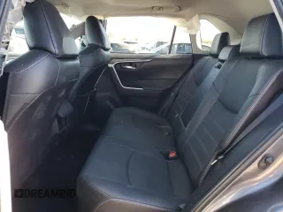 2022 Toyota RAV4 XLE Premium with VIN 2T3C1RFV1NC204487, listed as a Copart auction lot 86900914 with 32,679 mi miles and Salvage title. Bid and sale history available at DreamBid. Image 10.