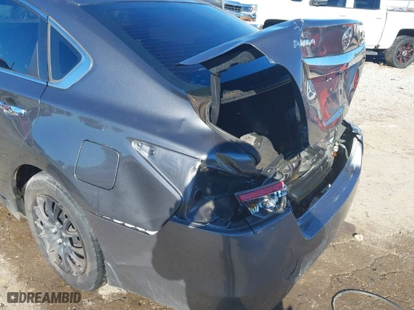 2015 Nissan Altima 2.5 S with VIN 1N4AL3AP5FN353022, listed as a IAAI auction lot 41310271 with 181,200 mi miles. Bid and sale history available at carsss.com. Image 18.