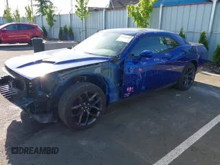 2019 Dodge Challenger SXT z VIN 2C3CDZAG0KH530232, wystawiony jako IAAI lot #42101045 z przebiegiem 57 693 mil mil oraz . Historia ofert i sprzedaży dostępna na DreamBid. Obrazek 18.
