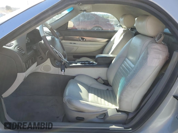 2005 Ford Thunderbird 50th Anniversary with VIN 1FAHP69A85Y106689, listed as a Copart auction lot 41338295 with 104,128 mi miles and Clean Title. Bid and sale history available at DreamBid. Image 7.