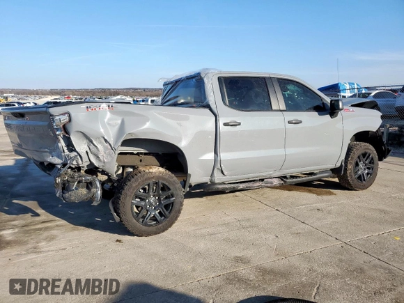 2024 Chevrolet Silverado 1500 Custom Trail Boss with VIN 3GCPDCEK8RG129790, listed as a Copart auction lot 45601905 with 17,105 mi miles and Salvage Title. Bid and sale history available at carsss.com. Image 3.