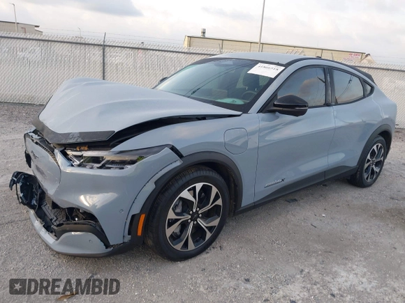 2024 Ford Mustang Mach-E Select with VIN 3FMTK1SU7RMA27098, listed as a IAAI auction lot 41866518 with 6,513 mi miles and . Bid and sale history available at DreamBid. Image 17.