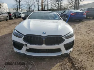 2020 BMW M8 Competition z VIN WBSAE0C06LBM08425, wystawiony jako Copart lot #75154953 z przebiegiem Nie podano mil oraz . Historia ofert i sprzedaży dostępna na DreamBid. Obrazek 5.