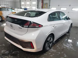 2020 Hyundai Ioniq Hybrid SEL with VIN KMHC85LC9LU209366, listed as a IAAI auction lot 41248182 with 120,121 mi miles. Bid and sale history available at carsss.com. Image 4.