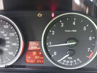 2013 BMW X5 xDrive35i z VIN 5UXZV4C51D0E11079, wystawiony jako IAAI lot #41875305 z przebiegiem 161 861 mil mil oraz . Historia ofert i sprzedaży dostępna na DreamBid. Obrazek 15.