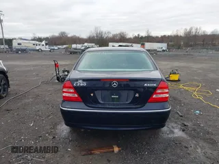 2007 Mercedes-Benz C 280 Luxury with VIN WDBRF92H67F903191, listed as a IAAI auction lot 41112114 with 125,519 mi miles and . Bid and sale history available at DreamBid. Image 16.