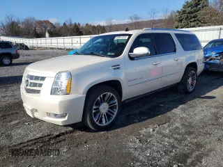 2012 Cadillac Escalade ESV Premium z VIN 1GYS4JEF6CR316609, wystawiony jako Copart lot #83081874 z przebiegiem 150 368 mil mil oraz Szkody całkowita. Historia ofert i sprzedaży dostępna na DreamBid. Obrazek 1.