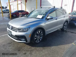 2020 Volkswagen Tiguan SEL Premium R-Line with VIN 3VV4B7AX3LM026062, listed as a IAAI auction lot 41590875 with 50,036 mi miles. Bid and sale history available at carsss.com. Image 18.