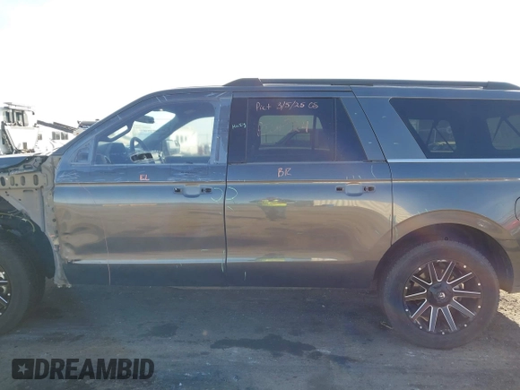 2018 Ford Expedition Max XLT with VIN 1FMJK1JT1JEA28774, listed as a IAAI auction lot 41763705 with 129,426 mi miles and . Bid and sale history available at DreamBid. Image 15.