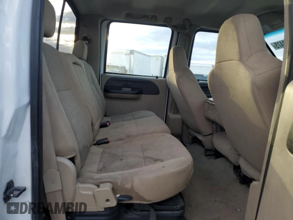 2006 Ford F-250 XL z VIN 1FTSW21516EB01279, wystawiony jako Copart lot #53898475 z przebiegiem 213 638 mil mil oraz Szkoda całkowita • Salvage title. Historia ofert i sprzedaży dostępna na DreamBid. Obrazek 10.