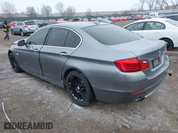 2013 BMW 5 Series 528i xDrive with VIN WBAXH5C5XDD108889, listed as a IAAI auction lot 41620024 with 103,542 mi miles. Bid and sale history available at carsss.com. Image 3.