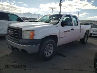 2008 GMC Sierra 1500 SLE1 z VIN 1GTEK19C08Z106054, wystawiony jako Copart lot #88985375 z przebiegiem 228 986 mil mil oraz Czysty tytuł • Clean title. Historia ofert i sprzedaży dostępna na DreamBid. Obrazek 1.