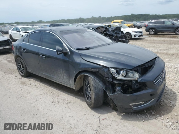 2014 Volvo S60 T6 with VIN YV1902FH9E2281527, listed as a Copart auction lot 60855454 with 0 mi miles and Salvage Title. Bid and sale history available at carsss.com. Image 4.
