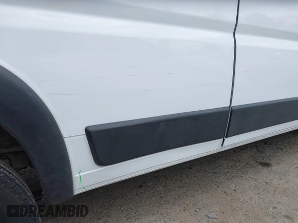 2025 Ram ProMaster Cargo Tradesman with VIN 3C6LRVDG5SE519375, listed as a IAAI auction lot 42217734 with 3,940 mi miles and . Bid and sale history available at DreamBid. Image 17.