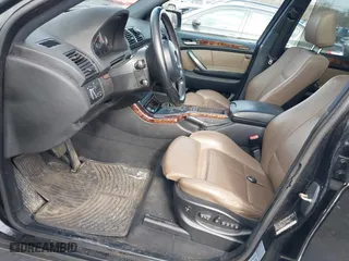 2006 BMW X5 4.4i with VIN 5UXFB53506LV22836, listed as a IAAI auction lot 41727708 with 186,084 mi miles. Bid and sale history available at carsss.com. Image 5.