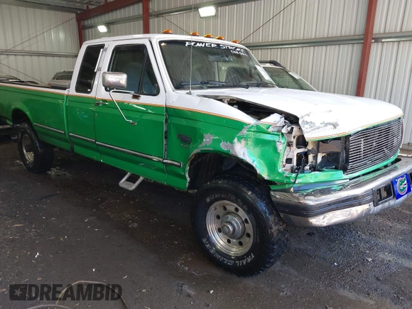 1997 Ford F-250 HD with VIN 1FTHX26F1VEB16291, listed as a IAAI auction lot 42046269 with 324,062 mi miles. Bid and sale history available at carsss.com. Image 6.