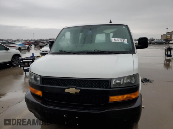 2020 Chevrolet Express Cargo Van with VIN 1GCWGAFP9L1241814, listed as a Copart auction lot 84927294 with 124,561 mi miles and Salvage Title. Bid and sale history available at carsss.com. Image 5.