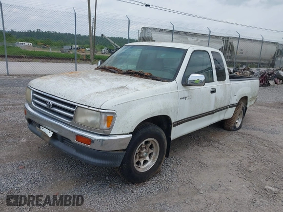 1997 Toyota T100 DX z VIN JT4TN12D9V0033820, wystawiony jako IAAI lot #42251339 z przebiegiem 159 449 mil mil oraz . Historia ofert i sprzedaży dostępna na DreamBid. Obrazek 2.