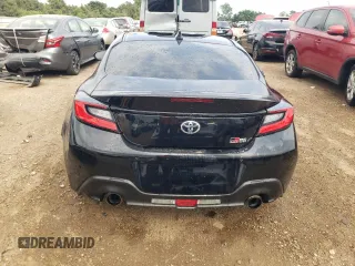 2022 Toyota GR86 with VIN JF1ZNBC13N8755781, listed as a Copart auction lot 63910824 with 37,814 mi miles and Salvage Title. Bid and sale history available at carsss.com. Image 6.