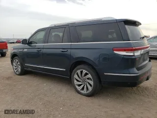 2022 Lincoln Navigator L Reserve with VIN 5LMJJ3LT8NEL12899, listed as a Copart auction lot 68419944 with 27,119 mi miles and Salvage Title. Bid and sale history available at carsss.com. Image 2.