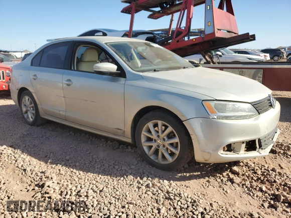2012 Volkswagen Jetta SE z VIN 3VWDP7AJ1CM321623, wystawiony jako Copart lot #83437314 z przebiegiem 234 496 mil mil oraz Szkoda całkowita • Salvage title. Historia ofert i sprzedaży dostępna na DreamBid. Obrazek 4.
