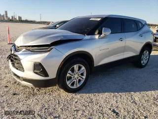 2020 Chevrolet Blazer LT with VIN 3GNKBCR40LS721739, listed as a Copart auction lot 80768934 with 106,444 mi miles and Salvage Title. Bid and sale history available at carsss.com. Image 1.