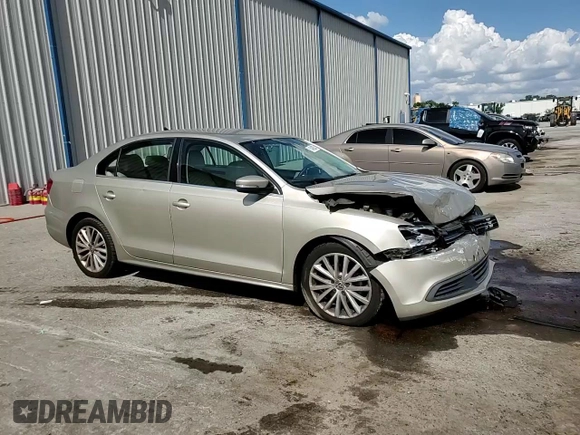 2013 Volkswagen Jetta SE with VIN 3VWDX7AJ9DM232772, listed as a Copart auction lot 61648835 with 158,291 mi miles and Salvage title. Bid and sale history available at DreamBid. Image 13.