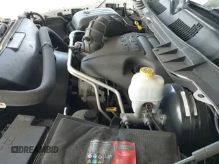 2012 Ram 1500 Express z VIN 1C6RD6KT0CS236587, wystawiony jako IAAI lot #43254702 z przebiegiem 132 897 mil mil oraz . Historia ofert i sprzedaży dostępna na DreamBid. Obrazek 20.