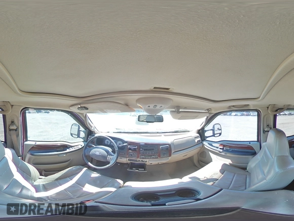 2006 Ford F-350 XL с VIN 1FTWW33PX6EB60028, выставлен на аукционе Copart как лот 53904025 с пробегом 245 305 миль миль и Списание • Salvage title. История ставок и продаж доступна на DreamBid. Изображение 14.