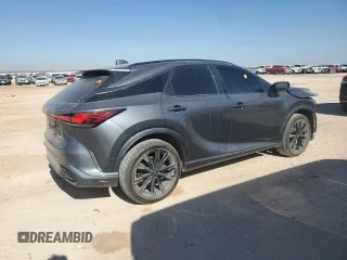 2024 Lexus RX 500h F Sport Performance z VIN 2T2BCMEA8RC013392, wystawiony jako Copart lot #88410815 z przebiegiem 25 609 mil mil oraz Szkoda całkowita • Salvage title. Historia ofert i sprzedaży dostępna na DreamBid. Obrazek 3.