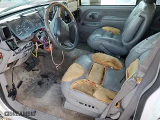 1999 Chevrolet Tahoe with VIN 1GNEC13R2XJ556769, listed as a Copart auction lot 77561624 with 205,238 mi miles and Non Repairable. Bid and sale history available at carsss.com. Image 7.