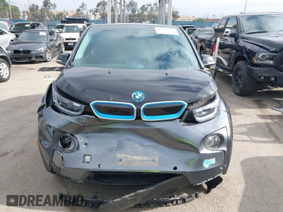 2017 BMW i3 z VIN WBY1Z8C32HV892344, wystawiony jako IAAI lot #42245334 z przebiegiem 48 335 mil mil oraz . Historia ofert i sprzedaży dostępna na DreamBid. Obrazek 12.