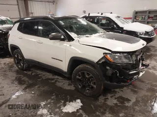 2018 Jeep Compass Trailhawk with VIN 3C4NJDDB2JT328269, listed as a IAAI auction lot 41597957 with 66,789 mi miles and . Bid and sale history available at carsss.com. Image 1.