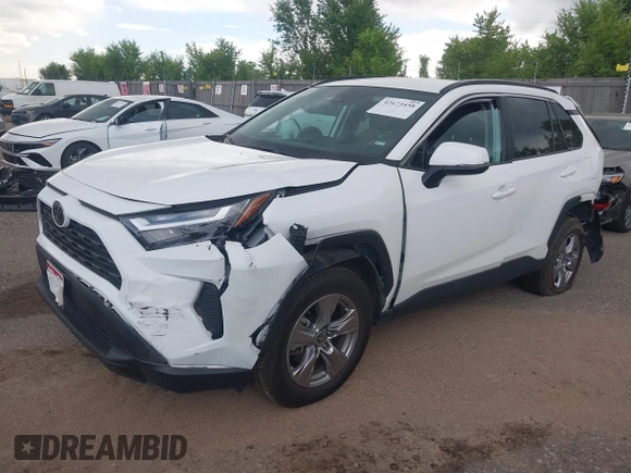 2024 Toyota RAV4 XLE with VIN 2T3P1RFV2RW454181, listed as a IAAI auction lot 42673458 with 31,803 mi miles and . Bid and sale history available at DreamBid. Image 6.