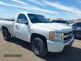 2009 Chevrolet Silverado 1500 Work Truck with VIN 1GCEC14019Z276063, listed as a IAAI auction lot 41654795 with 190,331 mi miles. Bid and sale history available at carsss.com. Image 1.