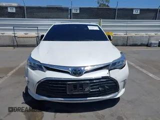 2017 Toyota Avalon XLE z VIN 4T1BK1EB2HU250987, wystawiony jako IAAI lot #42080162 z przebiegiem 71 118 mil mil oraz . Historia ofert i sprzedaży dostępna na DreamBid. Obrazek 12.