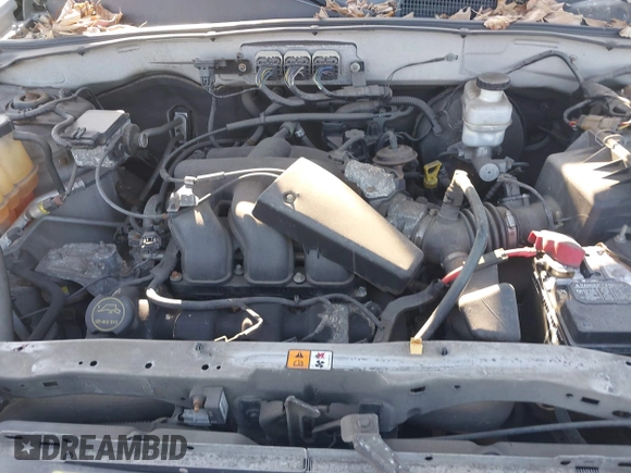 2008 Ford Escape XLT with VIN 1FMCU93198KD32038, listed as a IAAI auction lot 38925724 with 66,153 mi miles. Bid and sale history available at carsss.com. Image 10.