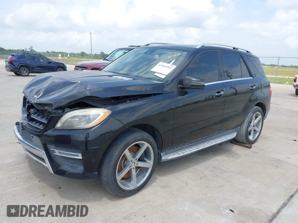 2014 Mercedes-Benz M ML 550 with VIN 4JGDA7DBXEA291980, listed as a IAAI auction lot 42161942 with 121,341 mi miles. Bid and sale history available at carsss.com. Image 17.