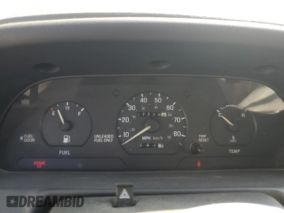 1992 Ford Escort z VIN 1FAPP11JXNW156984, wystawiony jako Copart lot #63462264 z przebiegiem 37 774 mil mil oraz Szkoda całkowita • Salvage title. Historia ofert i sprzedaży dostępna na DreamBid. Obrazek 9.