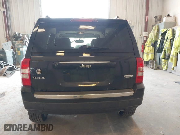2016 Jeep Patriot Latitude with VIN 1C4NJRFB3GD746204, listed as a IAAI auction lot 42381018 with 89,247 mi miles and . Bid and sale history available at DreamBid. Image 17.