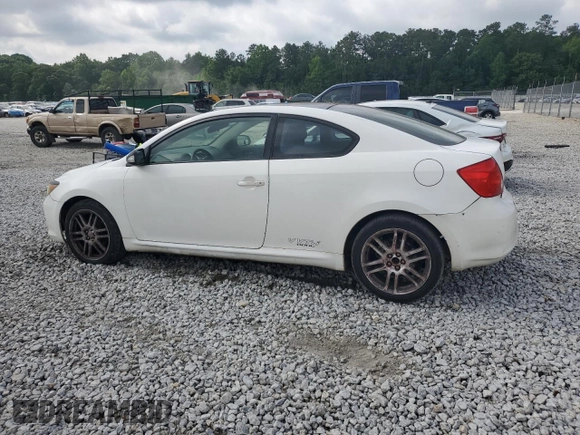 2005 Scion tC z VIN JTKDE177450007075, wystawiony jako Copart lot #57211935 z przebiegiem 205 619 mil mil oraz Szkody całkowita. Historia ofert i sprzedaży dostępna na DreamBid. Obrazek 2.