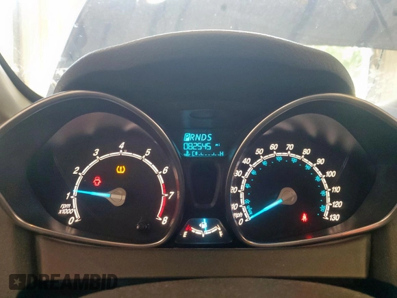 2019 Ford Fiesta SE z VIN 3FADP4EJ4KM142797, wystawiony jako Copart lot #56876095 z przebiegiem 82 545 mil mil oraz Szkoda całkowita • Salvage title. Historia ofert i sprzedaży dostępna na DreamBid. Obrazek 9.