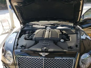 2017 Bentley Bentayga W12 with VIN SJAAC2ZV9HC015985, listed as a Copart auction lot 67673464 with 0 mi miles and Salvage Title. Bid and sale history available at carsss.com. Image 11.