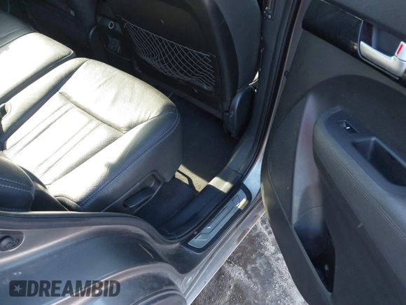 2015 Kia Sorento SX with VIN 5XYKWDA77FG647122, listed as a IAAI auction lot 41416613 with 157,677 mi miles. Bid and sale history available at carsss.com. Image 8.
