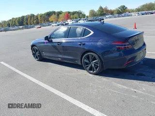 2023 Genesis G70 2.0T z VIN KMTG34TA7PU111215, wystawiony jako IAAI lot #40628348 z przebiegiem 25 146 mil mil oraz . Historia ofert i sprzedaży dostępna na DreamBid. Obrazek 3.