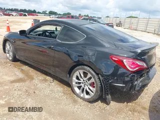 2014 Hyundai Genesis Coupe Ultimate with VIN KMHHU6KJ1EU120076, listed as a IAAI auction lot 42373762 with 100,537 mi miles and . Bid and sale history available at DreamBid. Image 3.
