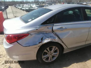 2011 Hyundai Sonata Limited with VIN 5NPEC4AC2BH195425, listed as a IAAI auction lot 41860399 with 124,424 mi miles and . Bid and sale history available at DreamBid. Image 6.